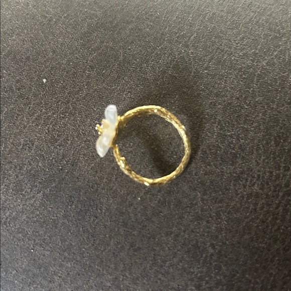 Elegant Gold and Cream Floral Ring - Picture 8 of 10